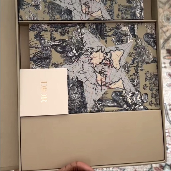 New in box Dior notebook and pencil set absolutely stunning⭐️⭐️⭐️⭐️⭐️lim… - Picture 2 of 2